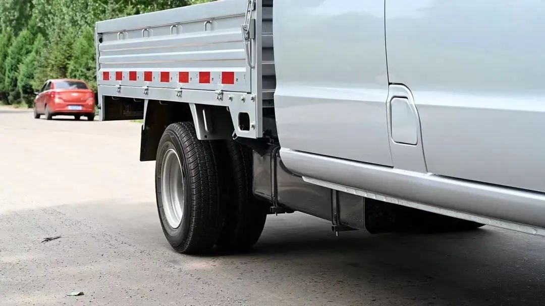 1693384319207787.jpg 成功角马双后轮.jpg